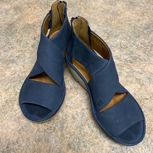 Clarks Clarence Glamor Sandles, Navy, size 5